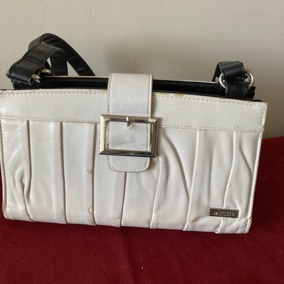 COPY - 9 Miche classic purse shells and one base purse - Picture 7 of 7